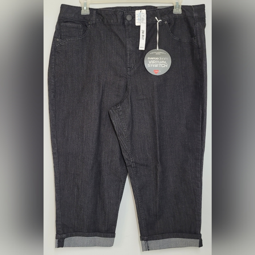 Avenue Denim Black Virtual Stretch Capri 22 NWT
